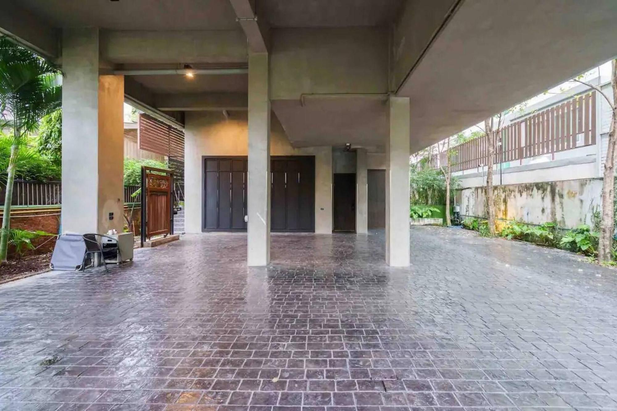 Villa Luxury Modern Pool Jacuzzi 5br Thonglor