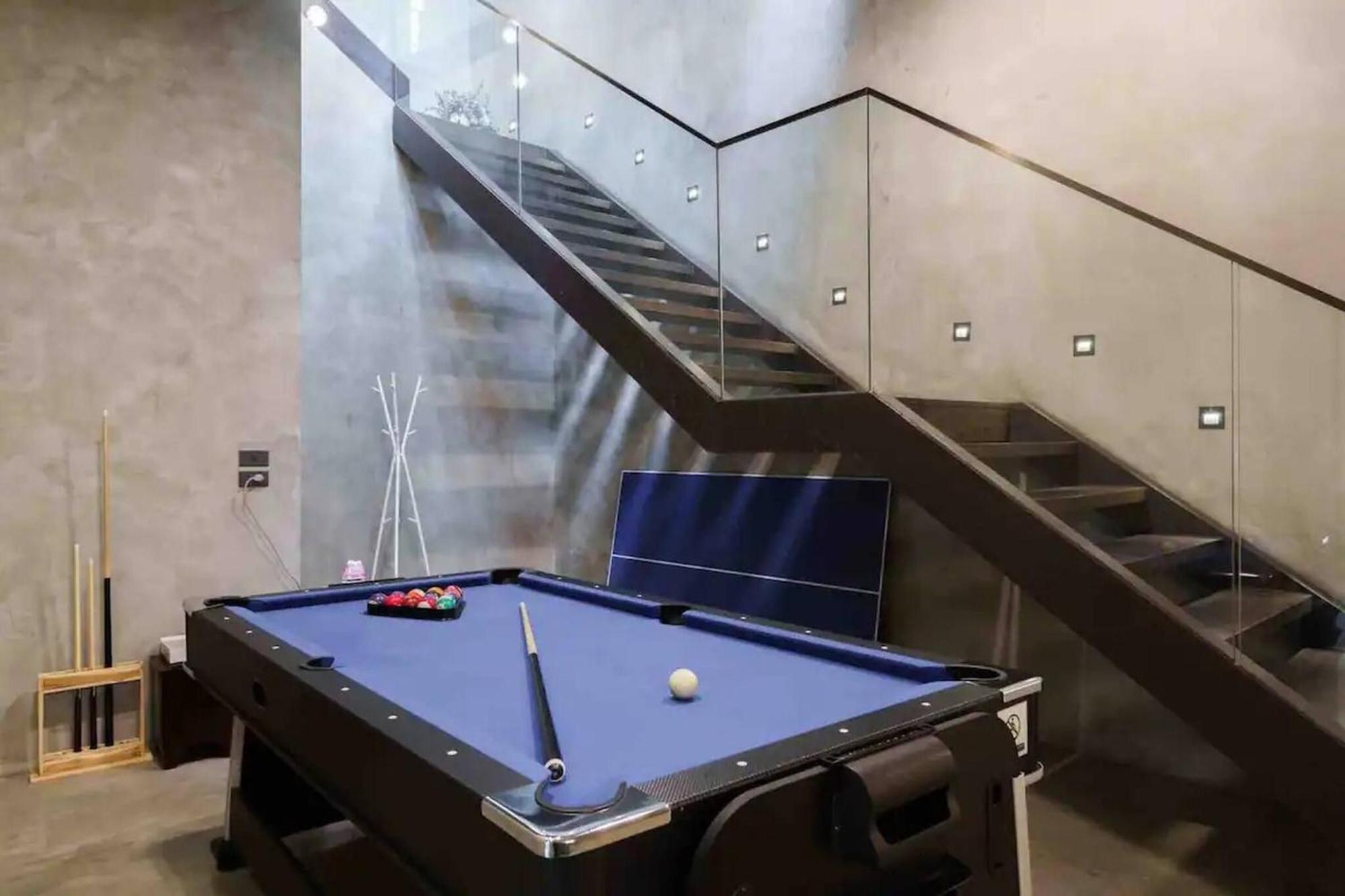 Luxury Modern Pool Jacuzzi 5br Thonglor Villa