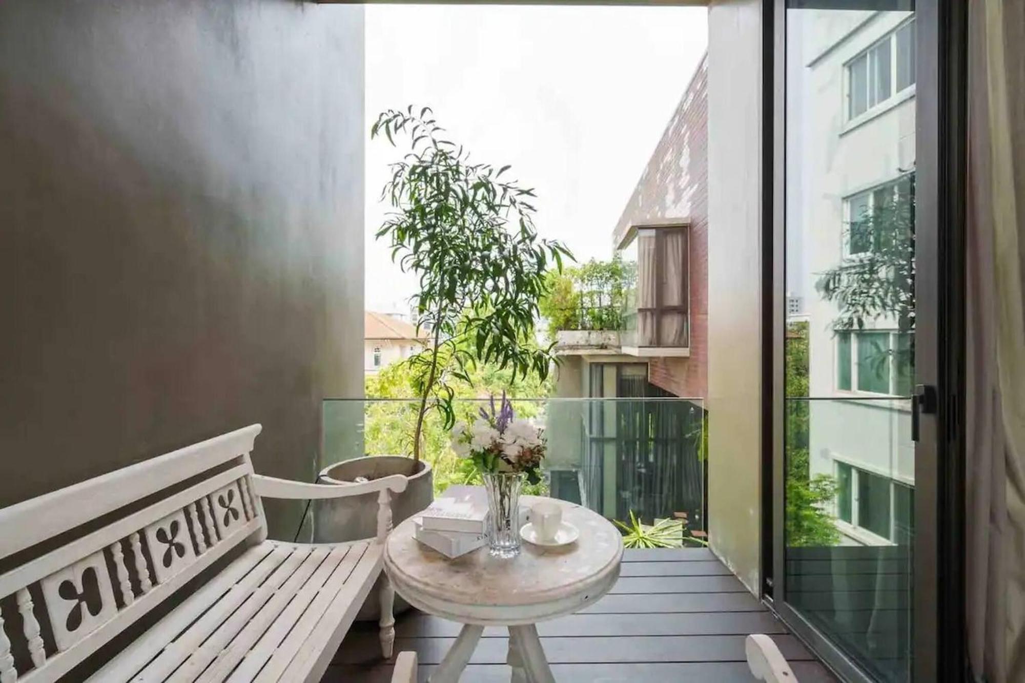 Villa Luxury Modern Pool Jacuzzi 5br Thonglor *